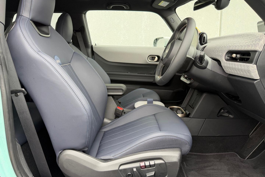 2025 MINI Cooper F65 S Favoured Hatch