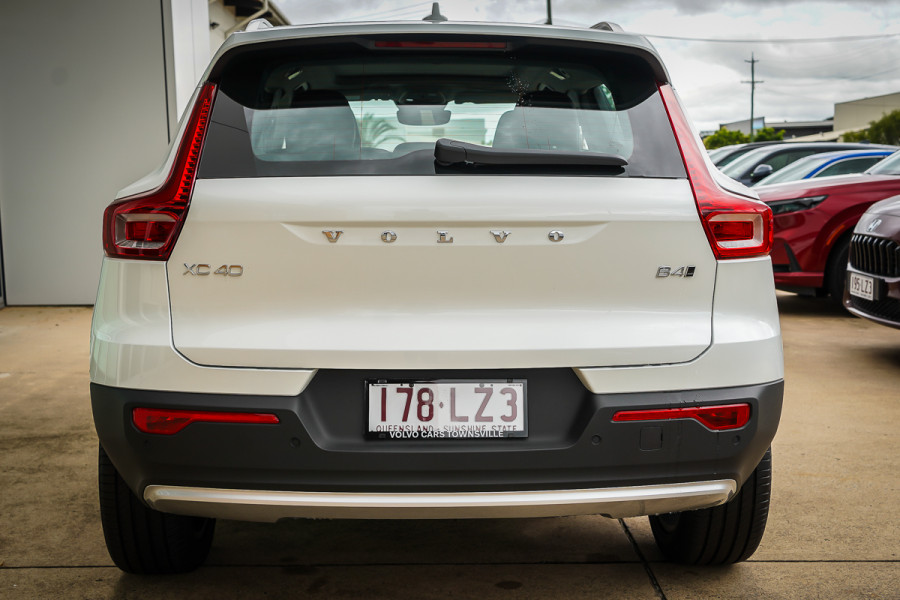 2024 MY25 Volvo XC40 XZ Ultra B4 Bright SUV Image 8