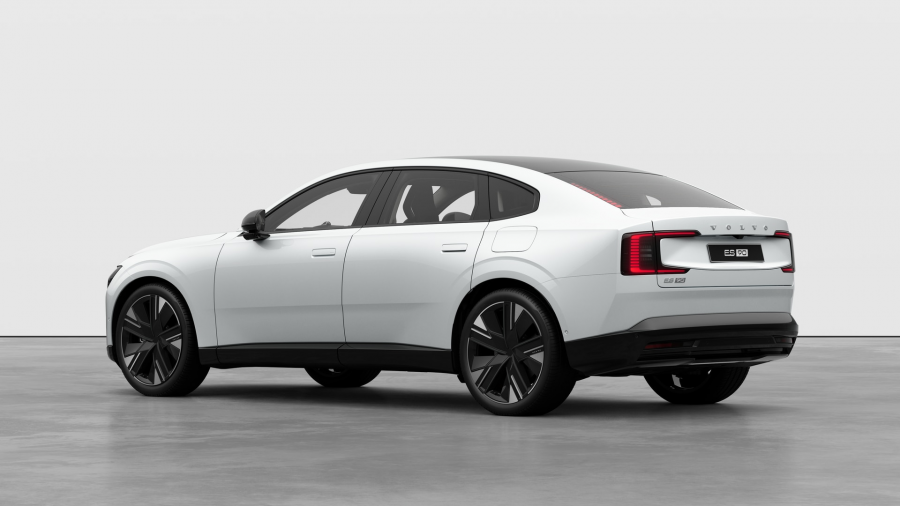 2026 Volvo ES90  Ultra Single Motor Sedan Image 3