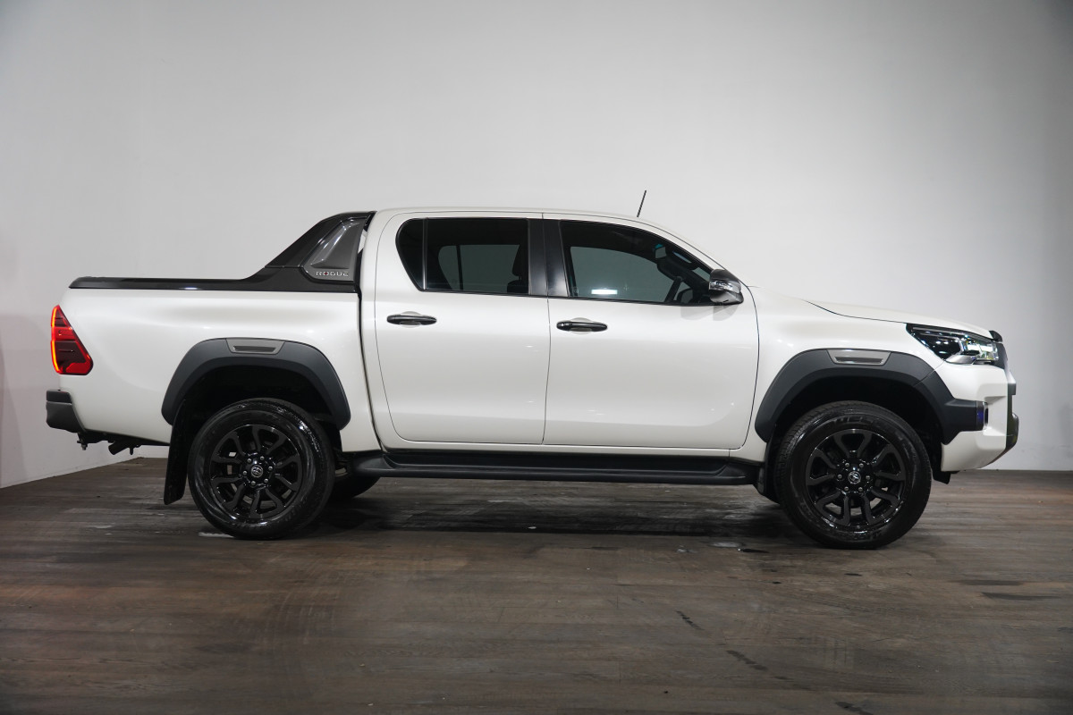 2020 Toyota HiLux Rogue (4x4) Ute Image 4