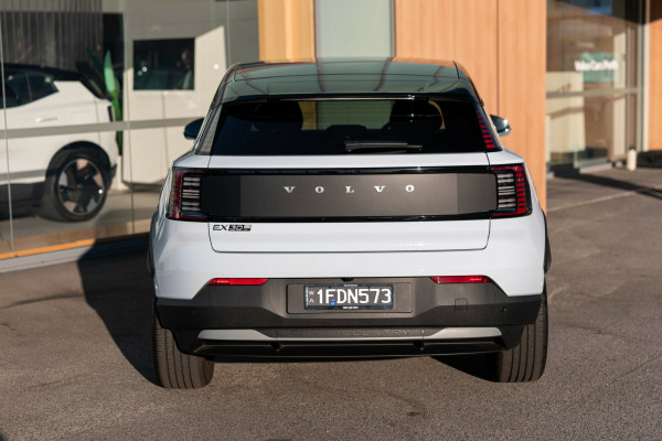 2026 Volvo EX30 Cross Country  Ultra Twin Motor Performance SUV Image 8