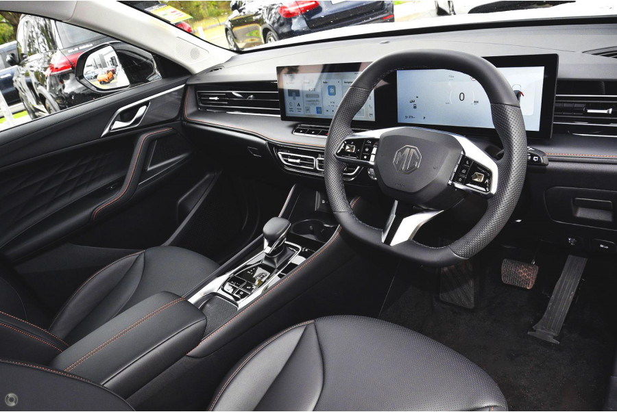 2024 MY25 MG HS AS33 Essence SUV Image 7
