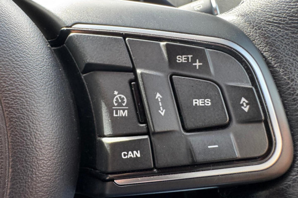 2019 Jaguar E-PACE X540 P250 SE SUV Image 19