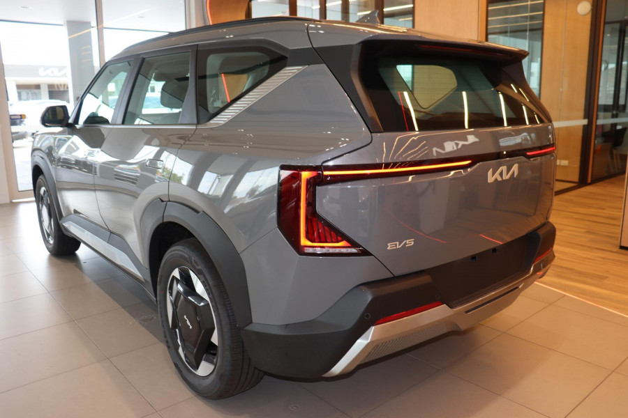 2026 Kia EV5 OVc Air Long Range SUV Image 9