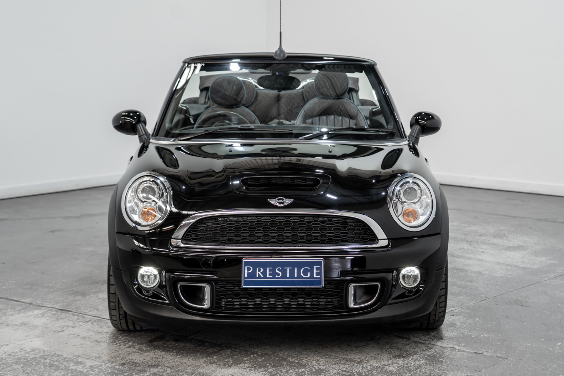 2014 Mini Cooper S Highgate Cabrio Convertible Image 8