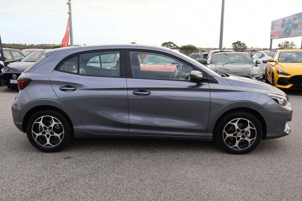 2025 MY24.5 MG MG3 ZP22 Essence Hybrid+ Hatch Image 3