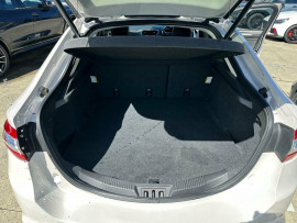 2018 MY18.75 Ford Mondeo MD Titanium Hatch image 23