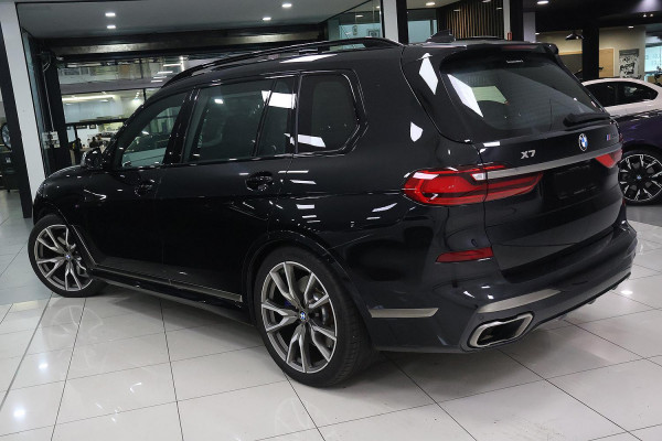 2022 BMW X7 G07 M50i SUV image 3