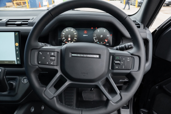 2025 MY25.5 Land Rover Defender L663 110 D350 X-Dynamic HSE SUV image 15
