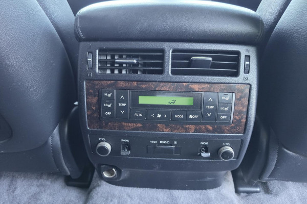 2012 MY10 Toyota LandCruiser VDJ200R Sahara SUV Image 22