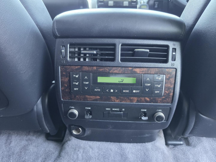 2012 MY10 Toyota LandCruiser VDJ200R Sahara SUV Image 22