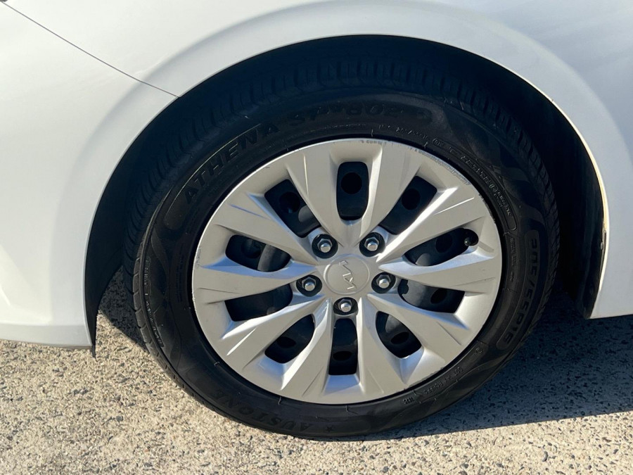2023 MY24 Kia Cerato BD S Hatch Image 8