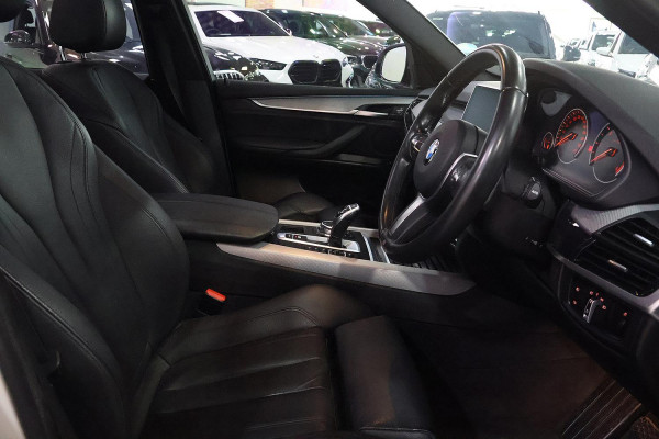 2015 BMW X5 F15 xDrive30d SUV image 9