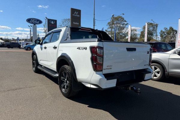 2024 Isuzu D-MAX RG X-TERRAIN Ute Image 5