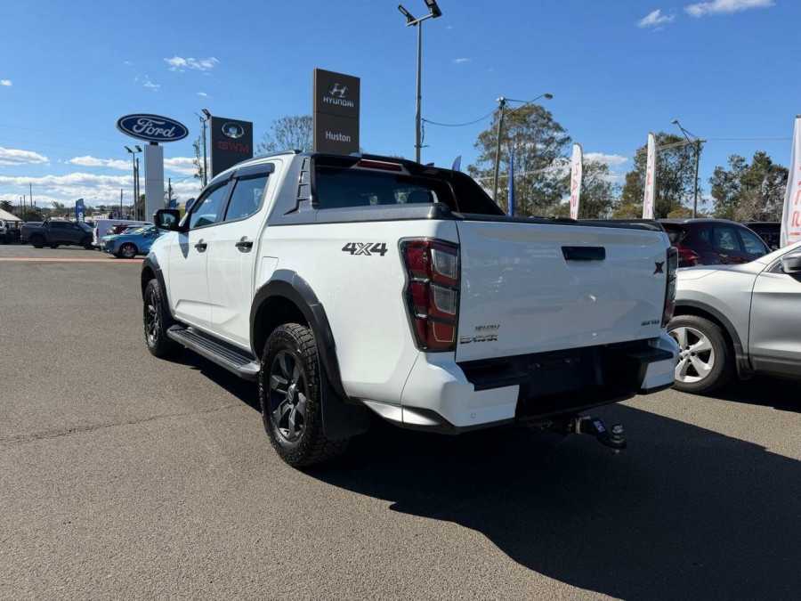 2024 Isuzu D-MAX RG X-TERRAIN Ute Image 5
