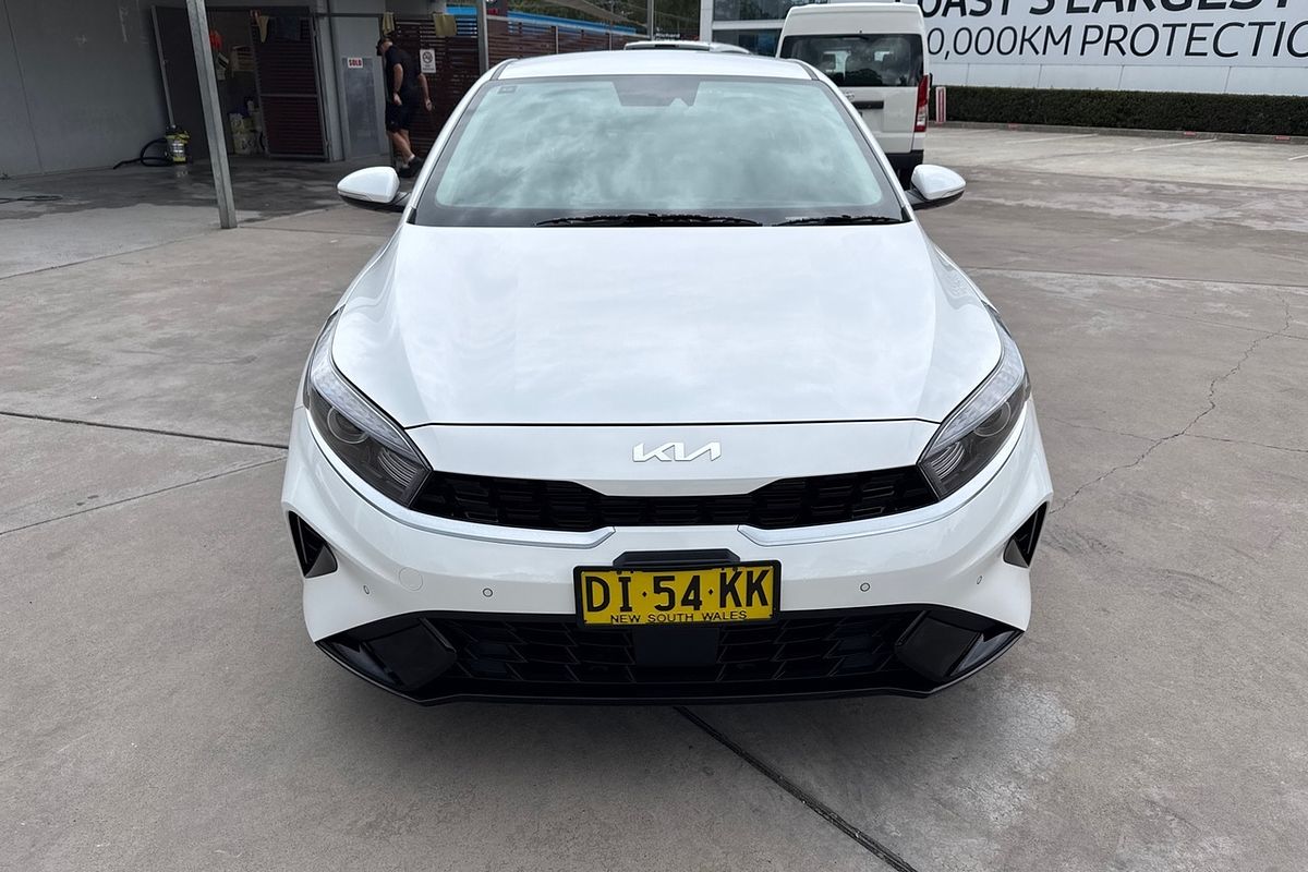 2024 Kia Cerato BD S with Safety Pack Hatch Image 17