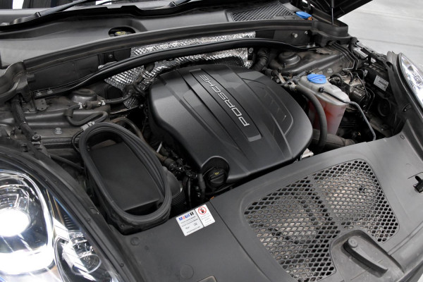 2018 Porsche Macan 95B  SUV image 23