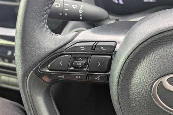2024 Toyota Yaris Cross MXPJ10R GX SUV Image 16