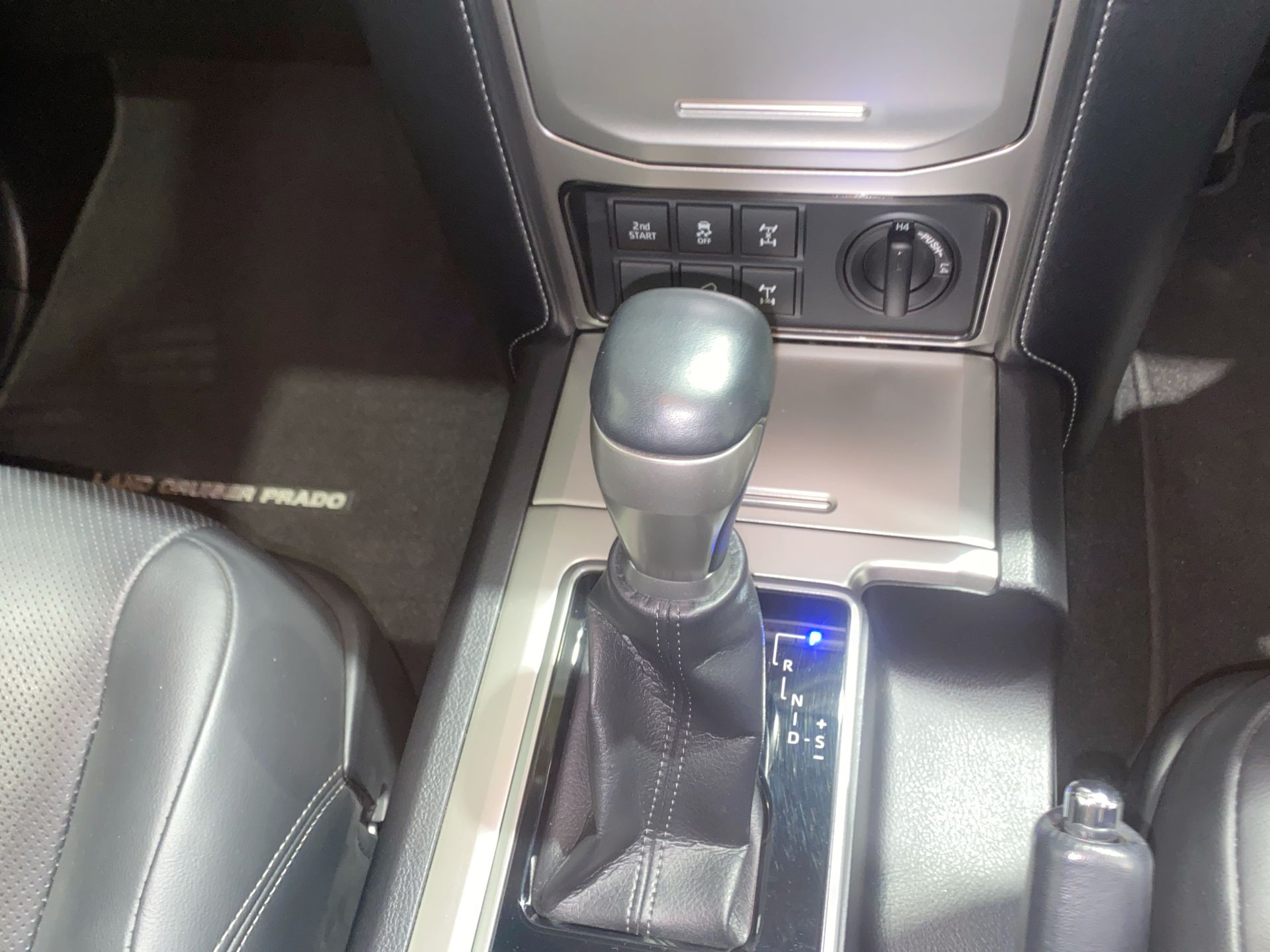 2018 Toyota LandCruiser Prado GDJ150R VX Wagon Image 10