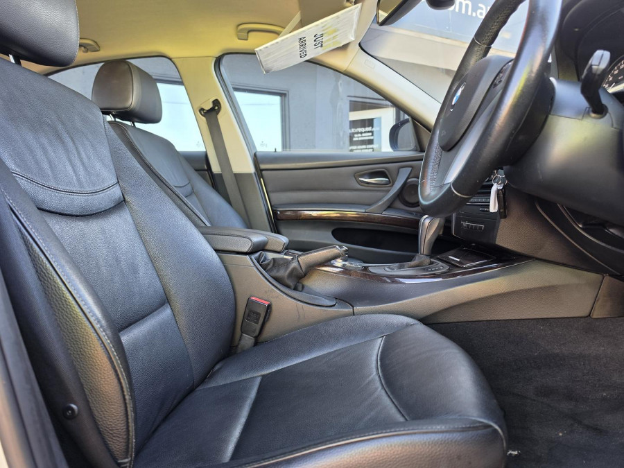 2011 BMW 3 Series E90 320i M Sport Sedan Image 21