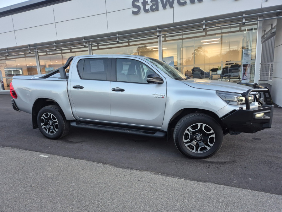 2024 Toyota HiLux GUN126R SR5 48V Ute Image 17