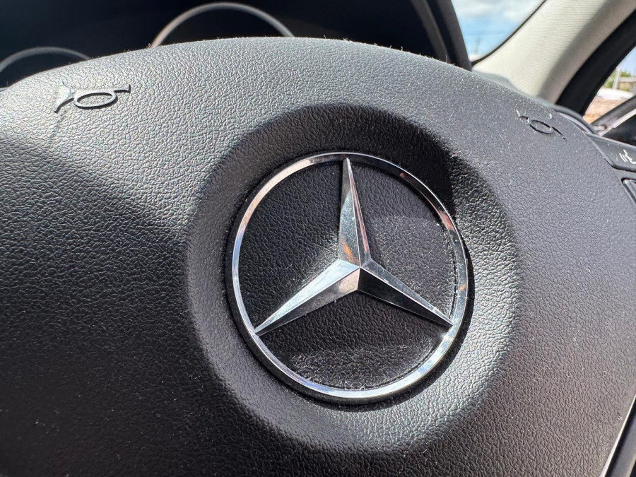 2012 Mercedes-Benz C-Class W204 C250 BlueEFFICIENCY Elegance Sedan Image 21