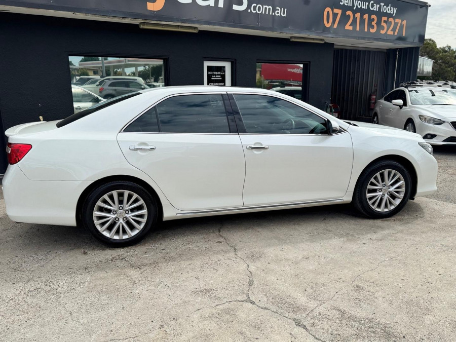2017 Toyota Aurion GSV50R Presara Sedan Image 5