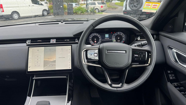 2024 MY25.5 Land Rover Range Rover Velar L560 PHEV P400e Dynamic SE SUV image 19