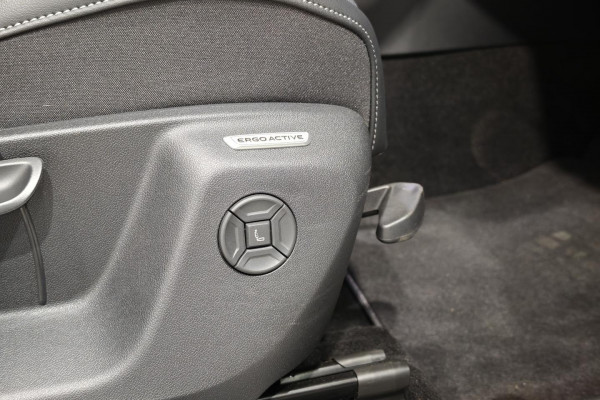 2025 Volkswagen Tiguan CT 150TSI R-Line SUV Image 36