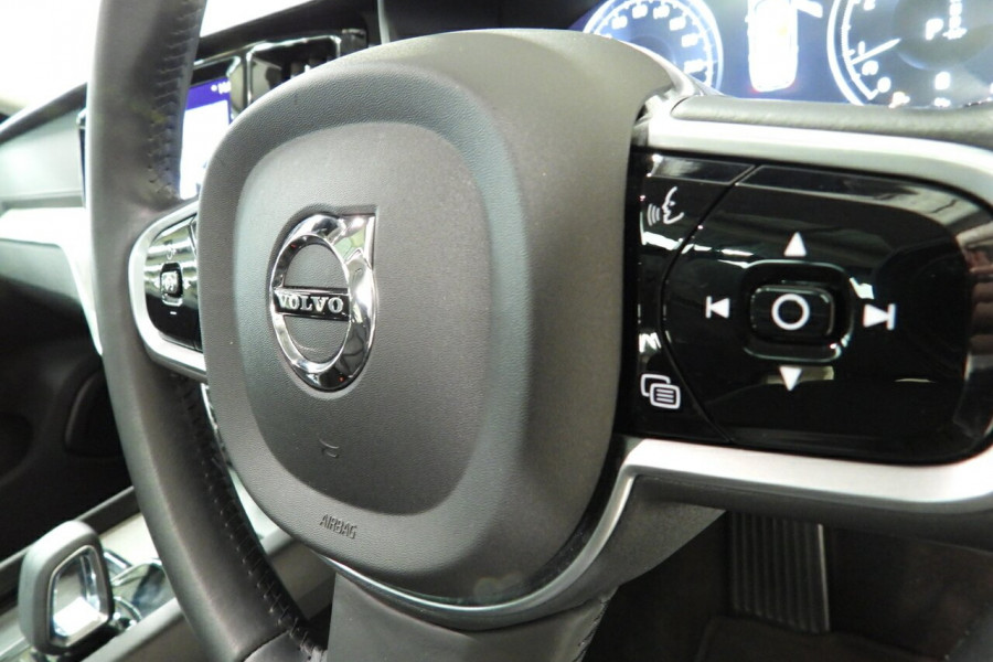 2021 MY22 Volvo V60 Cross Country Z Series B5 Convertible Image 13