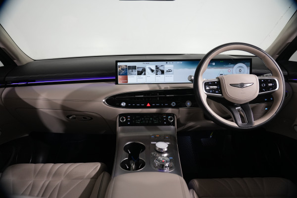 2024 Genesis GV70 2.5T SIGNATURE SUV Image 13