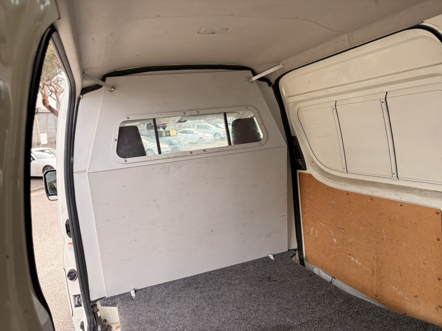 2021 Toyota HiAce GDH300R  Crew Van Image 10