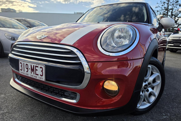 2015 MINI Cooper F56 Hatch Image 2