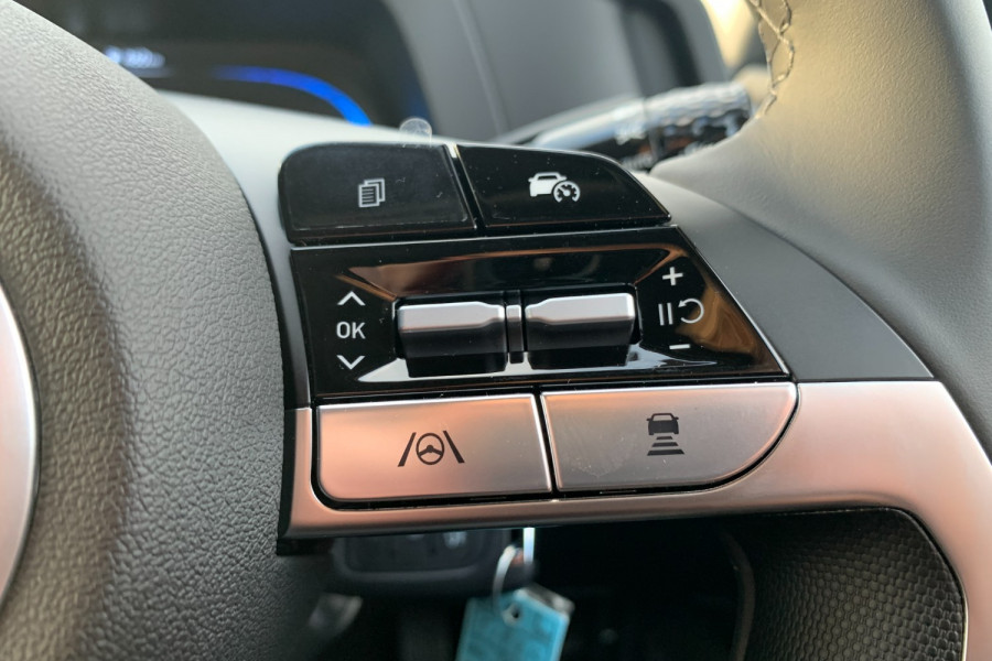 2025 Hyundai i30 CN7.V2  Sedan Image 21