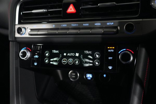 2025 Genesis G70 3.3t Sport Lux Sedan image 18