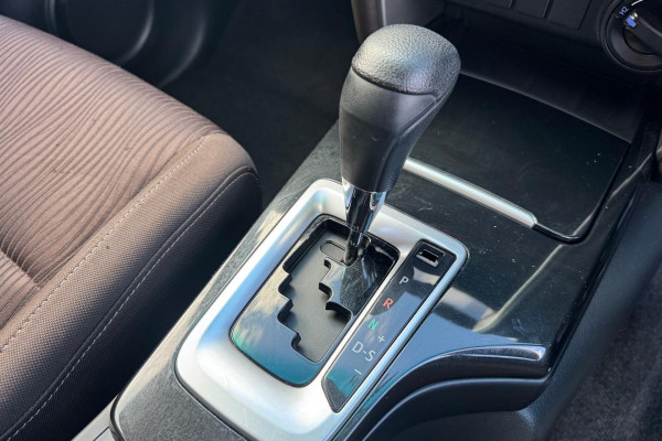 2018 Toyota Fortuner GUN156R GX SUV Image 15