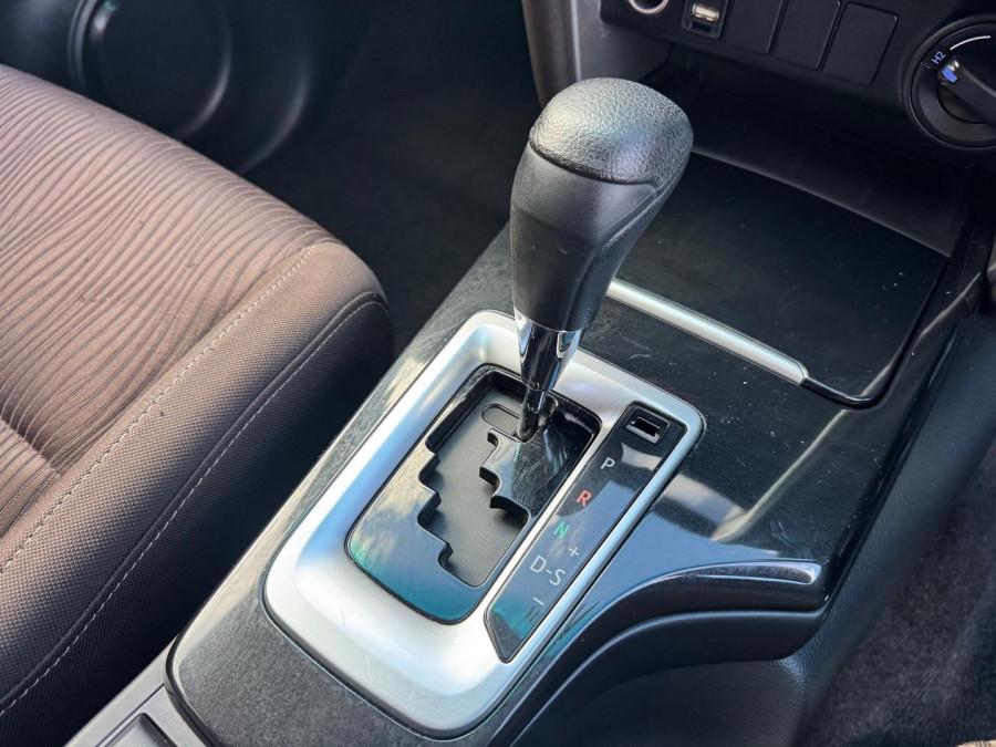 2018 Toyota Fortuner GUN156R GX SUV Image 15