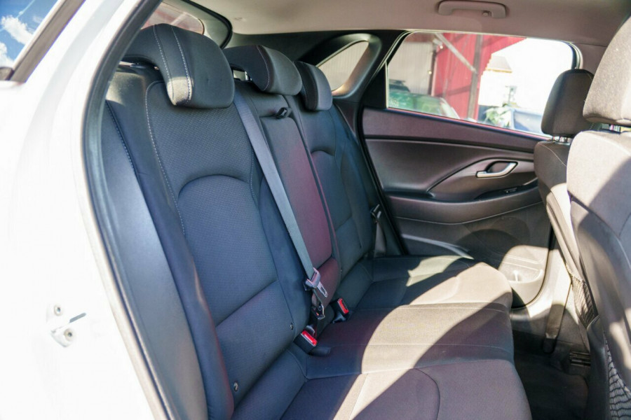 2017 MY18 Hyundai i30 PD Active Hatch Image 7