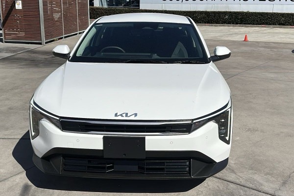 2025 Kia K4 CL4m Sport Sedan Image 9