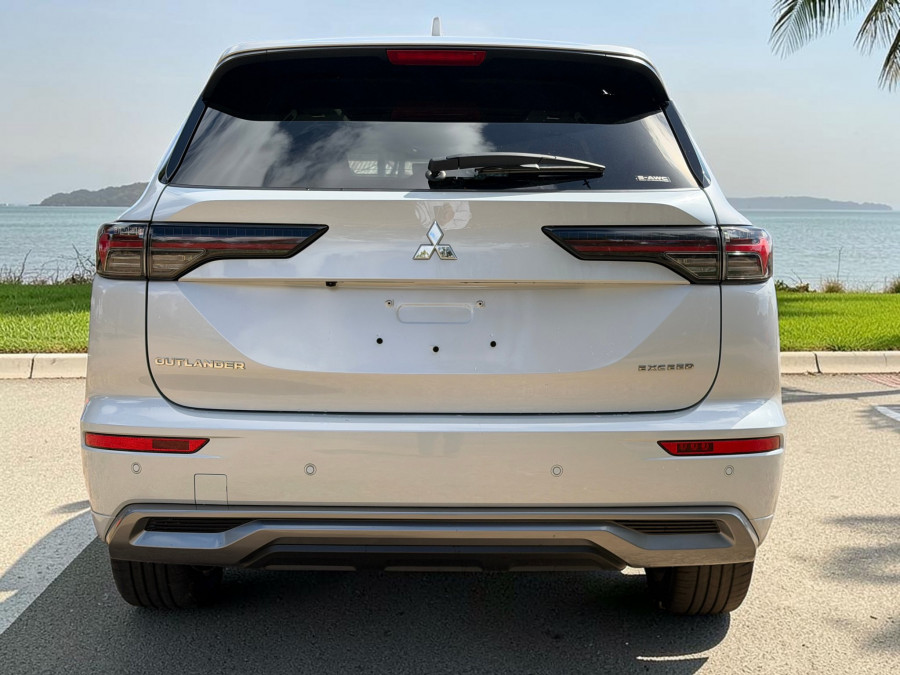 2025 Mitsubishi Outlander ZM Exceed SUV Image 6