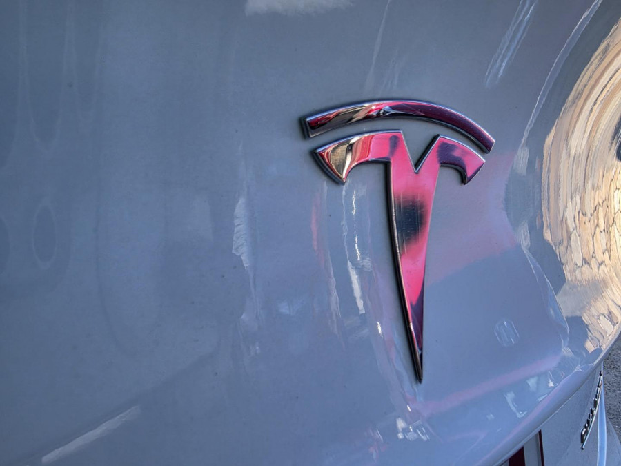 2021 Tesla Model 3  Performance Sedan Image 14