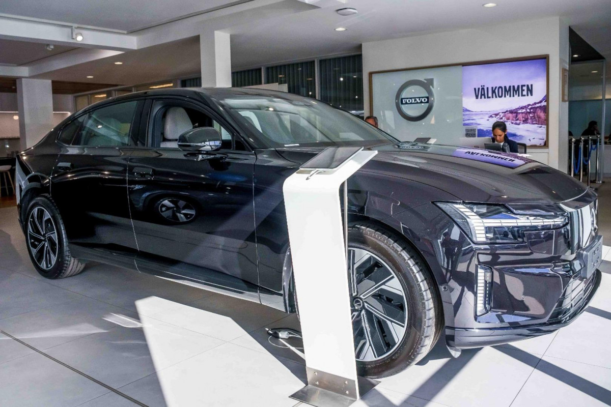 2026 MY27 Volvo ES90  Plus Single Motor Sedan