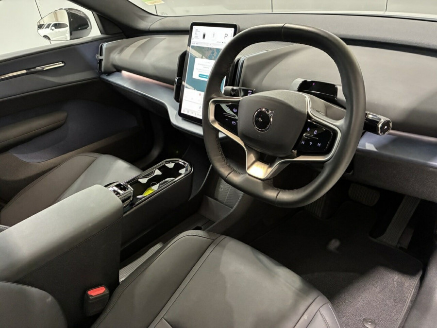 2024 Volvo EX30  Twin Motor Performance Ultra SUV Image 11