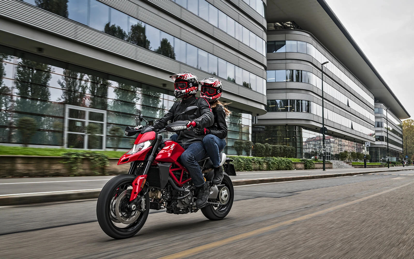 Hypermotard 950Game on Image