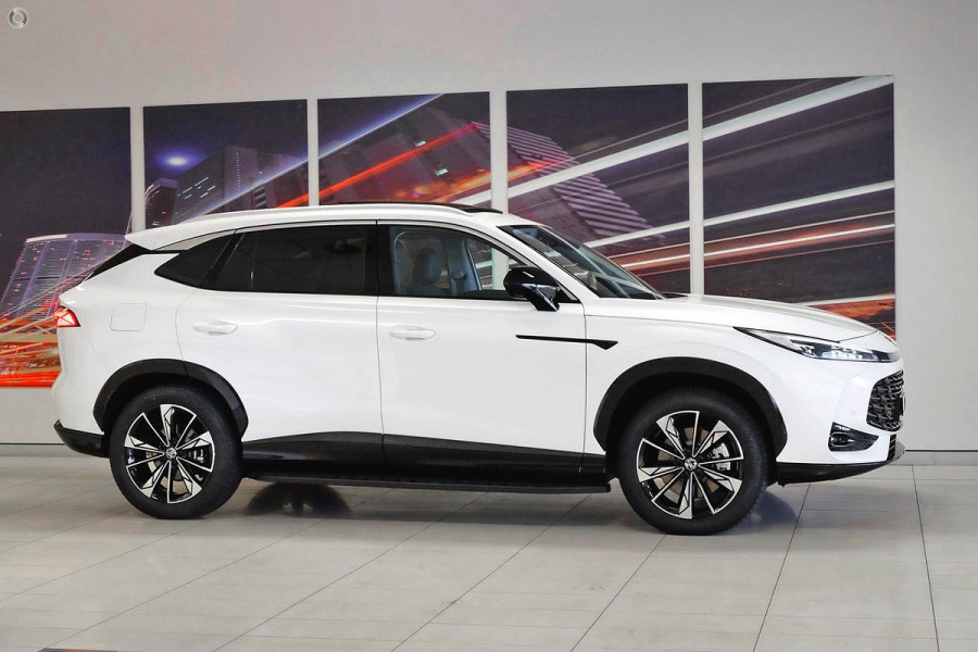 2025 MG HS AS33 Super Hybrid Essence SUV Image 5
