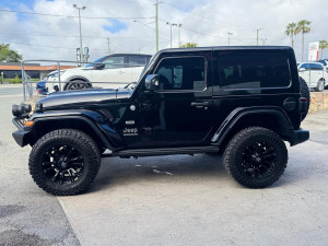 2019 Jeep Wrangler JL Overland SUV