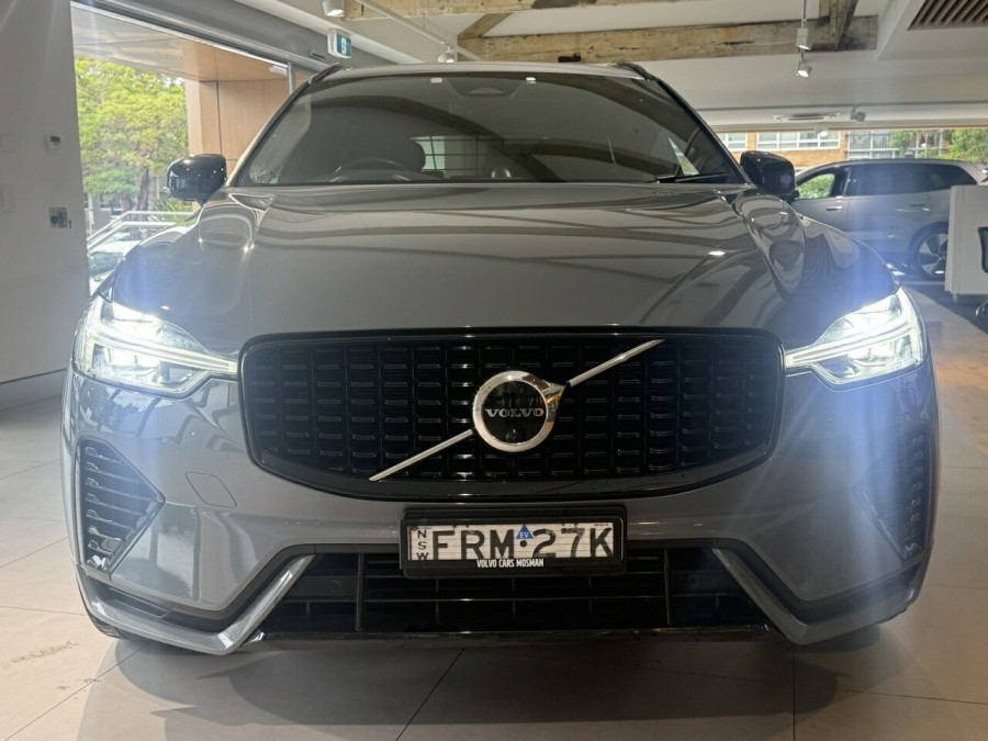 2022 Volvo XC60 UZ Recharge Plug-In Hybrid SUV Image 3