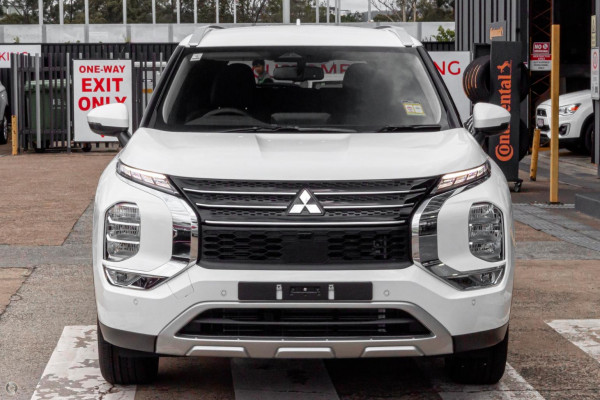 2024 Mitsubishi Outlander ZM LS SUV