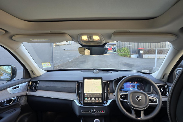 2026 Volvo XC90 L Series Ultra B5 Dark SUV Image 14