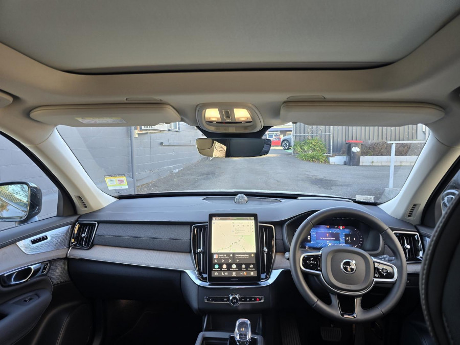 2026 Volvo XC90 L Series Ultra B5 Dark SUV Image 14